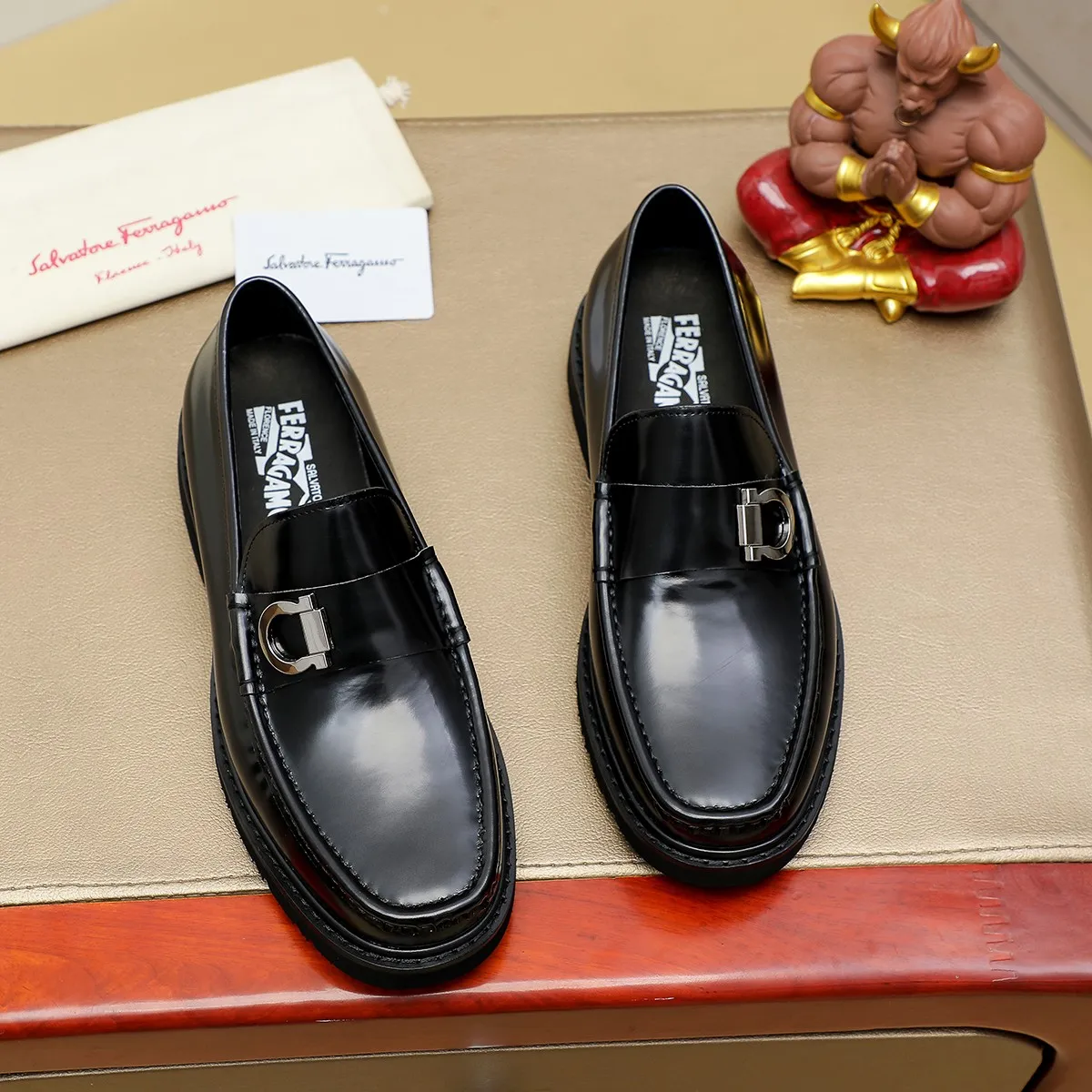 Men's shoes 💰500 Ferragamo [Ferragamo] top imported suit men's shoes 💯Original copy of the official website, product materials: selected imported embossed calfskin + luxury hardware buckle accessories ~ imported water-dyed cow 🐂 leather lining. Strong three-dimensional visual effect, original combination outsole, multiple colors available😘 Size: 38-44 (.45.46.4. Customized)